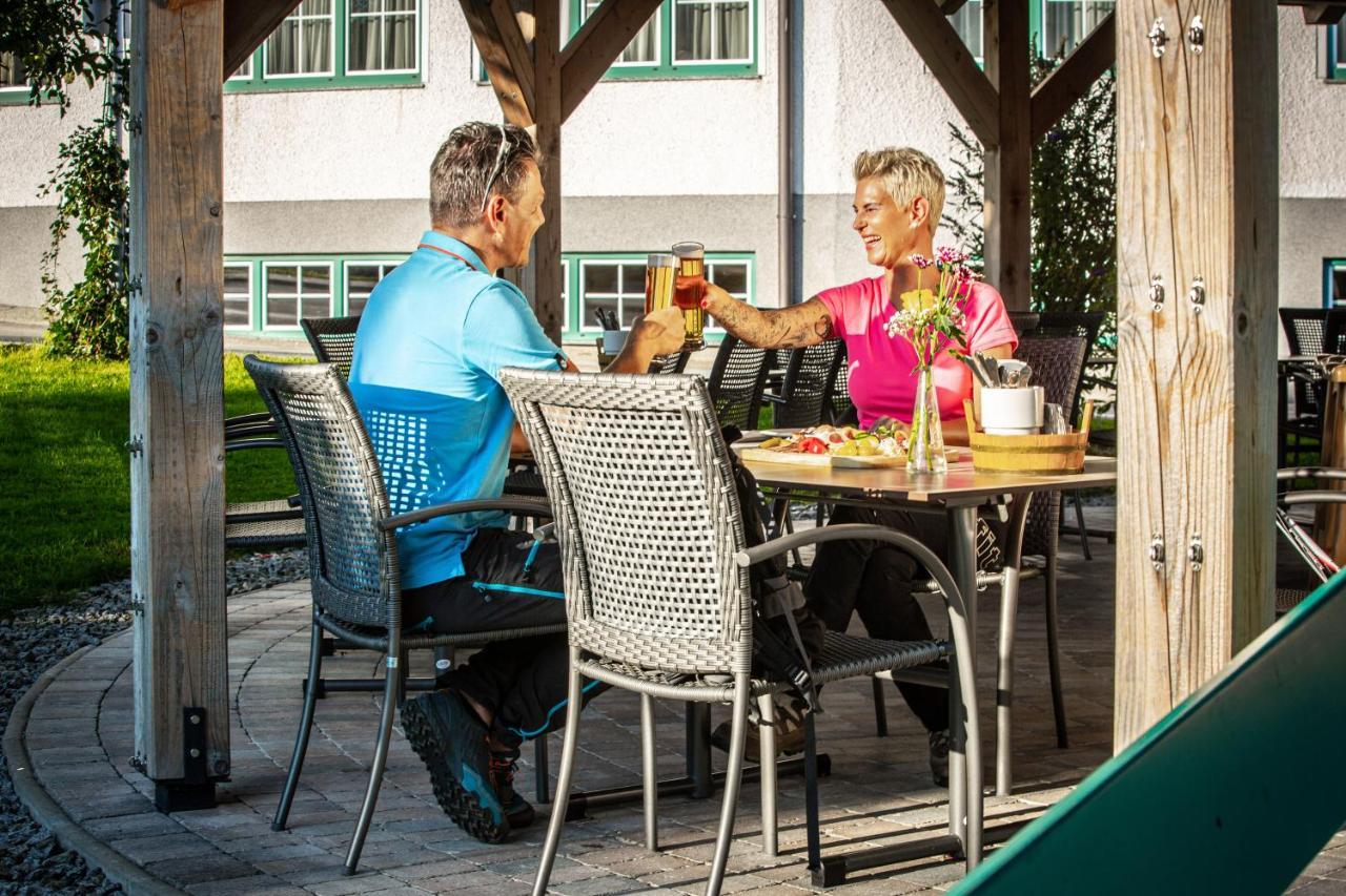 Voralpenhotel Schmoller Sankt Georgen im Attergau Eksteriør billede