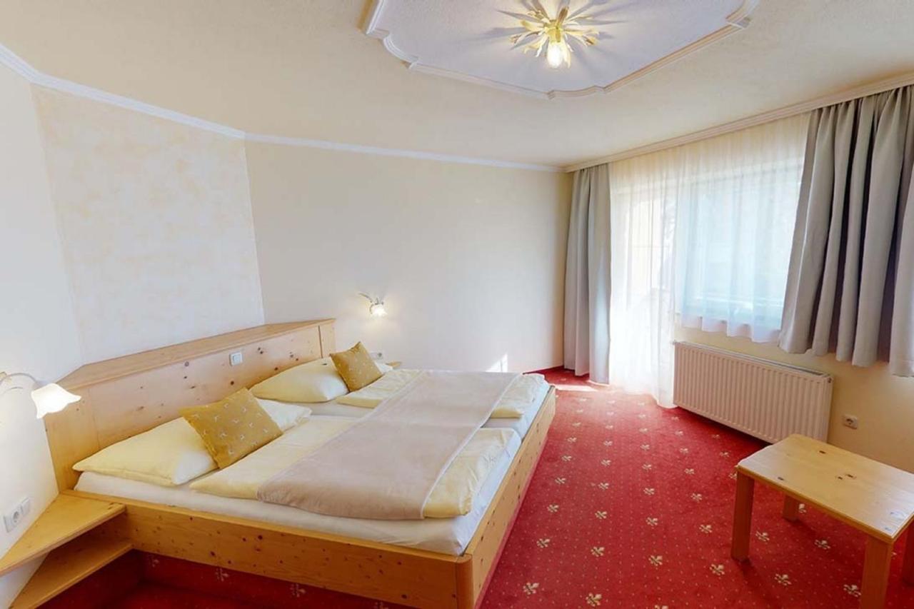 Voralpenhotel Schmoller Sankt Georgen im Attergau Eksteriør billede