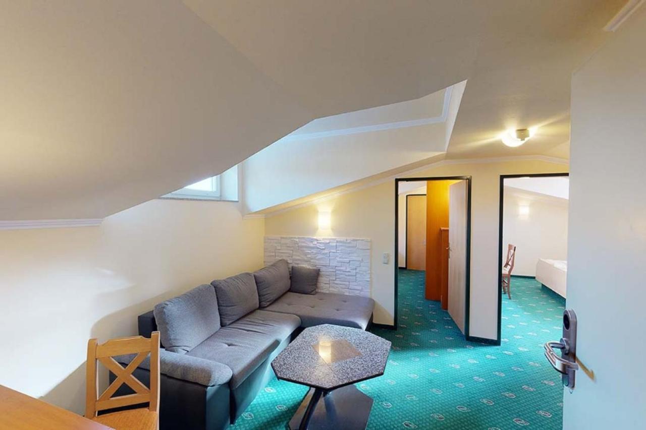 Voralpenhotel Schmoller Sankt Georgen im Attergau Eksteriør billede